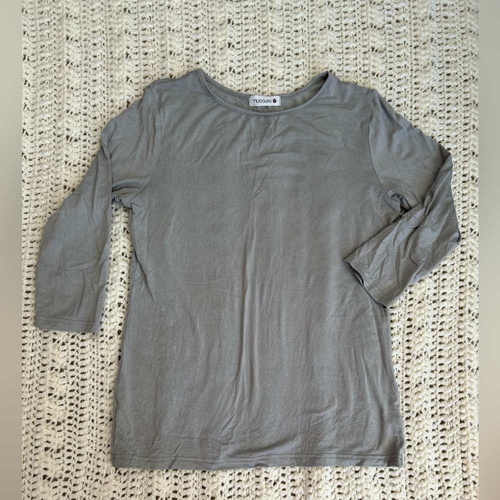 Nuggles | 3/4 Sleeve Layering Tee in Light Grey | Size Small